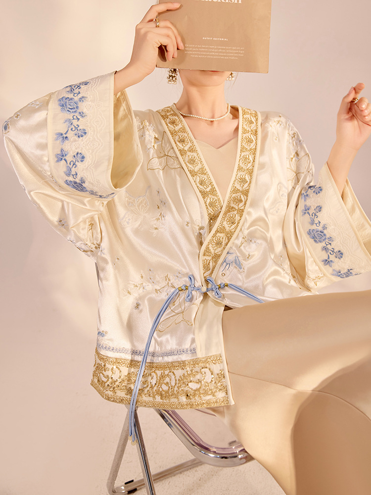 Jaqueta Feminina de Luxo com B - Embroidery Fashion avaliação e preço